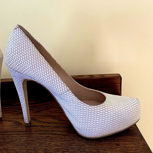 BCBGeneration Suede Leather Parade Platform Pump - Picture 3 of 13